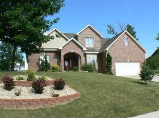 1140 Driftwood Trl, Crown Point, IN 46307