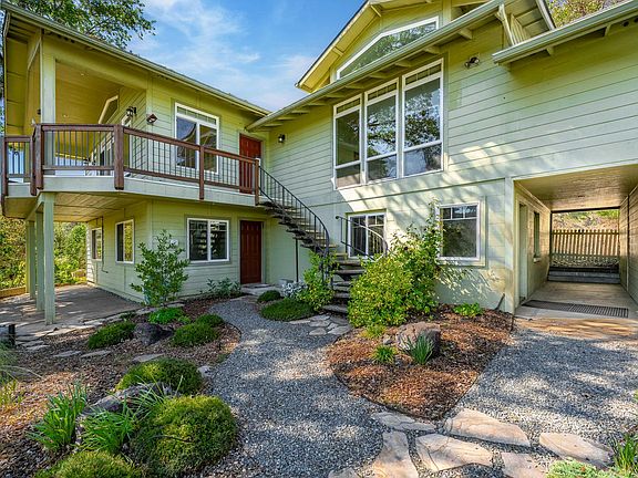 4th image of 2583 E Evans Creek Rd