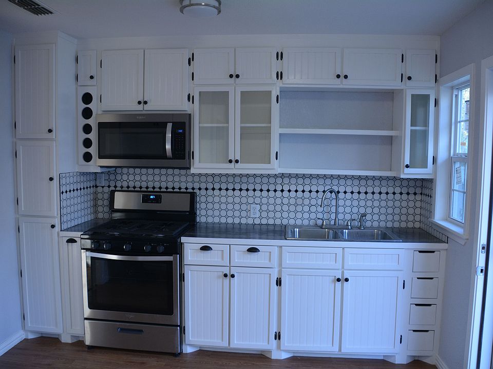 1st image of 2226 Meander St