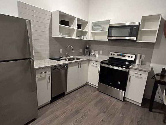 3rd image of 600 Shawnee St Unit 102