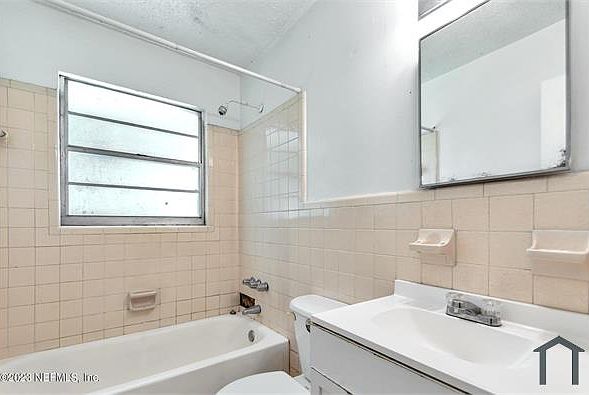 2nd image of 1359 W 31st St #3