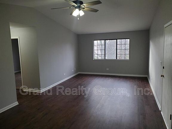 2nd image of 577 Anita Ave APT 2S