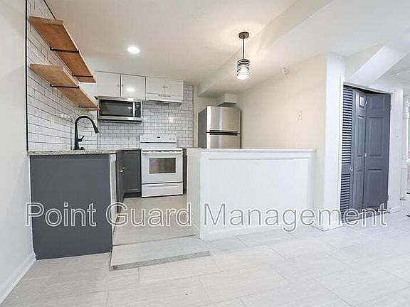4th image of 3004 Marcy St