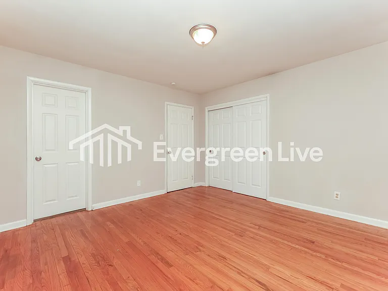303 Meyer Ave — Photo 12