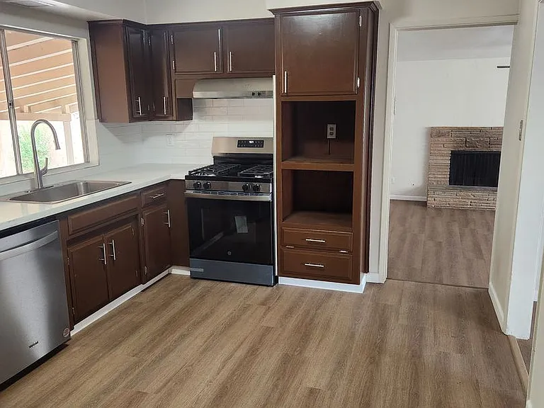 1433 Sequoia Ave — Photo 5