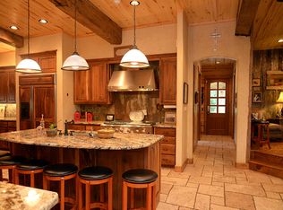 723 Mill Creek Rd, Longview, TX 75605