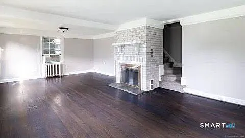 353 Circular Ave — Photo 8