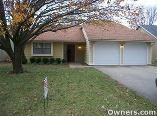 2463 Brookside Dr, Lawrence, KS 66047