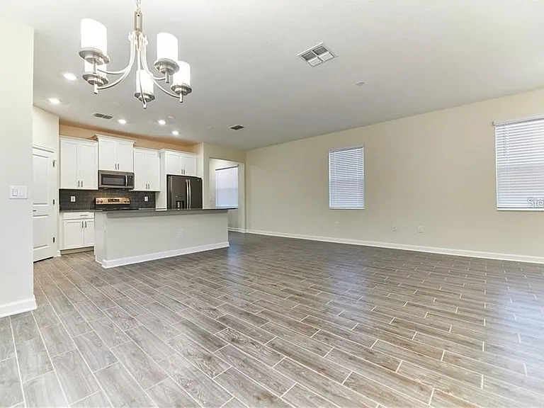 12027 Grammar Ln — Photo 4