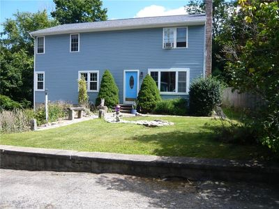 8 Mumford St, Coventry, RI, 02816