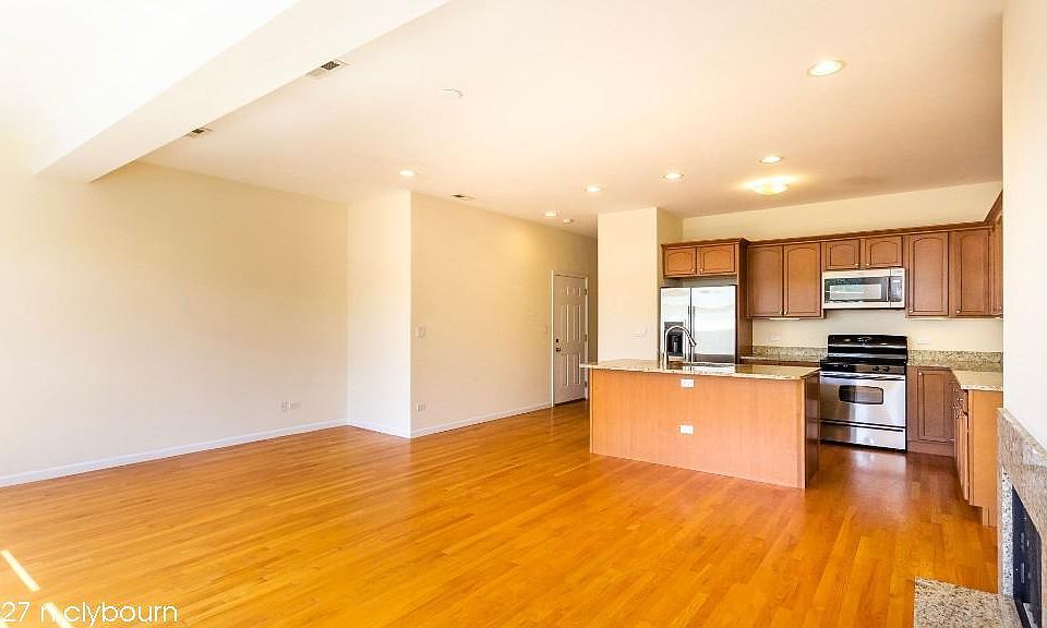 1st image of 1627 N Clybourn Ave #616
