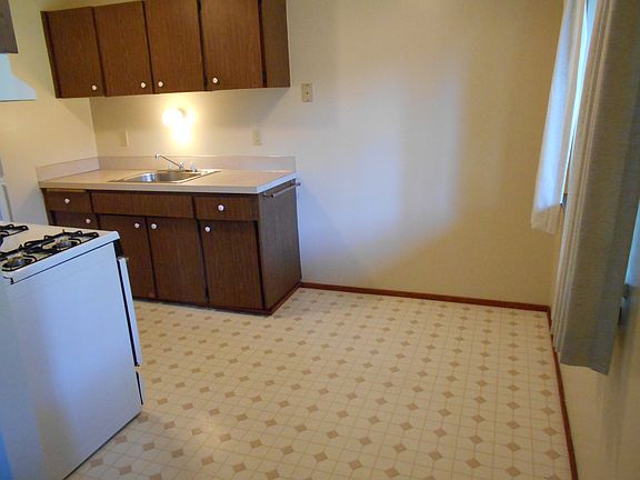 KITCHEN-DINING AREA