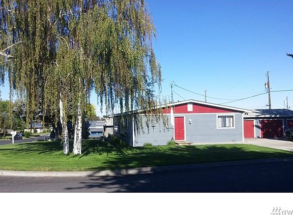 2nd image of 1204 Ashley Way