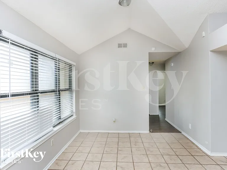1317 Edelweiss Dr — Photo 5