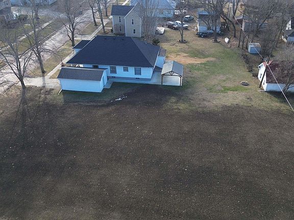 3rd image of 1008 Central Ave