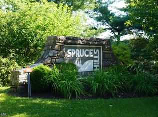1706 Spruce Hills Dr, Glen Gardner, NJ 08826
