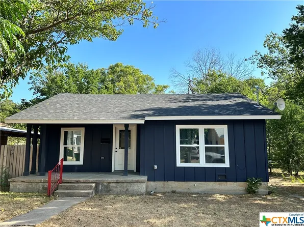 2109 Saunders St, Gatesville, TX 76528