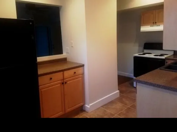 510 9th St #1, Baldwin City, KS 66006