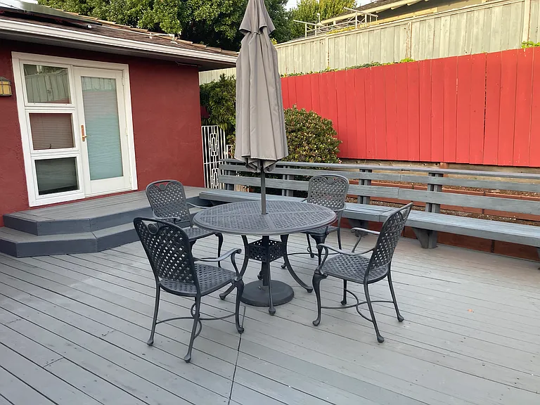 1377 Ardmore Dr — Photo 6