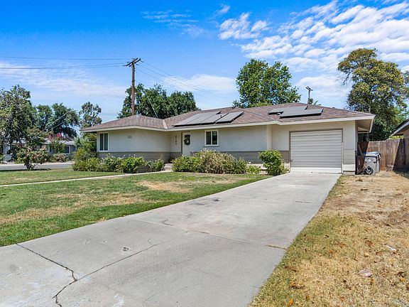 3rd image of 4790 N Fruit Avenue
