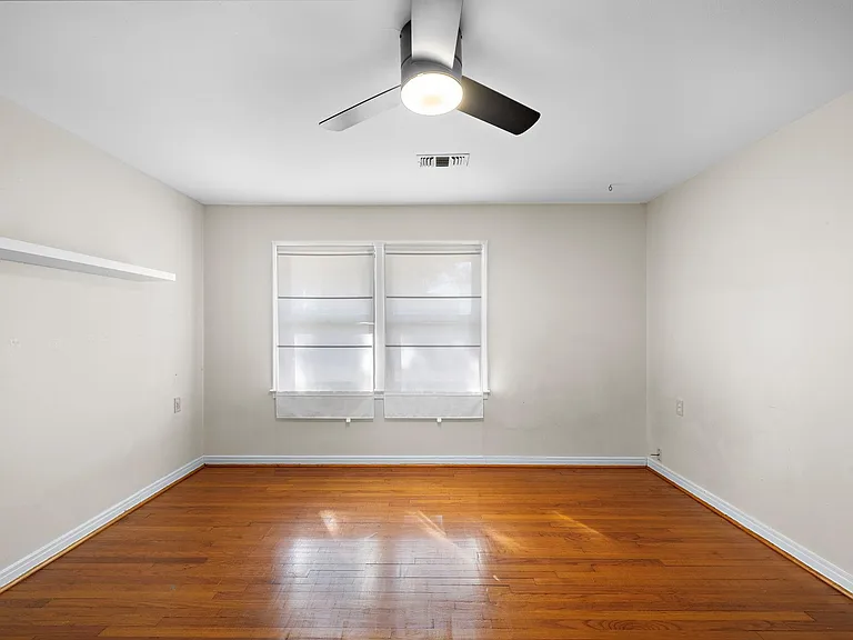 215 Fairbanks St — Photo 24