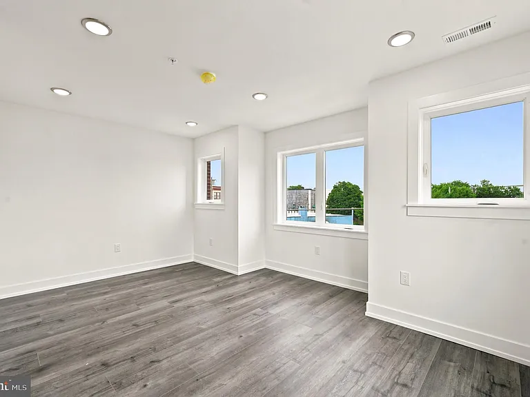 1514 S 22nd St #1 — Photo 33