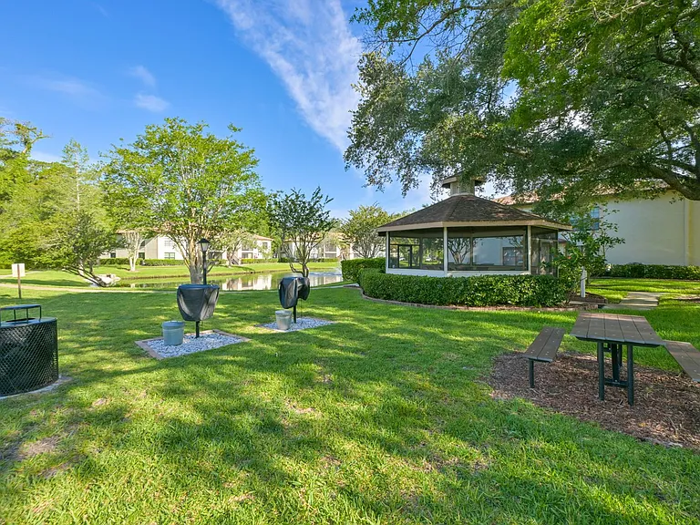 3301 Crystal Ct E #O — Photo 26