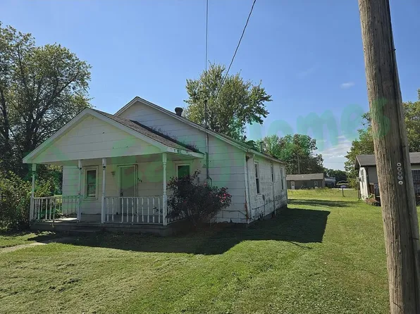 404 N Carroll St, Norris City, IL 62869