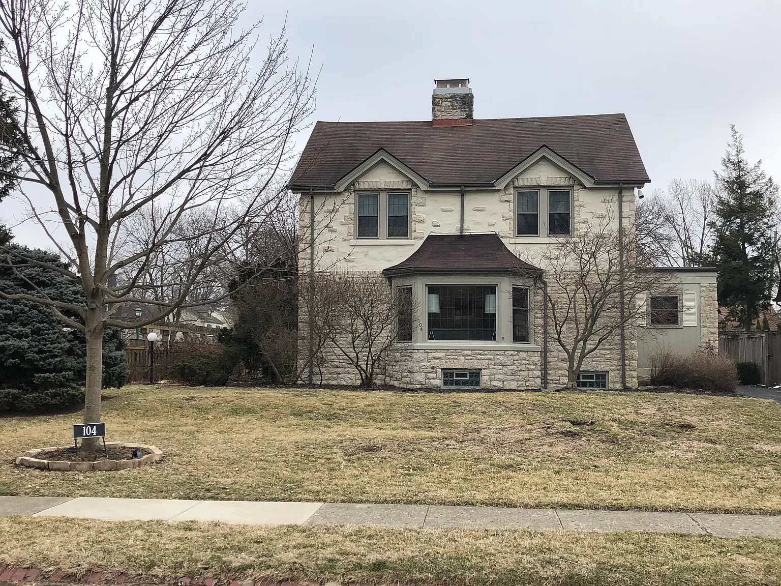 104 S Dawson Ave photo 1