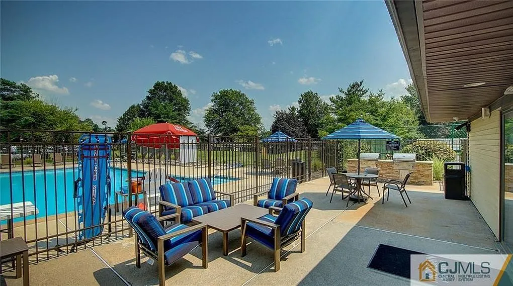 Building Photo - 433 Danbury Ln #433
