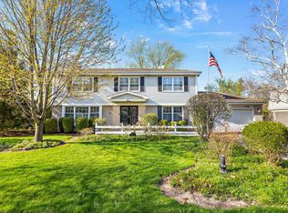 2748 Shannon Rd, Northbrook, IL 60062