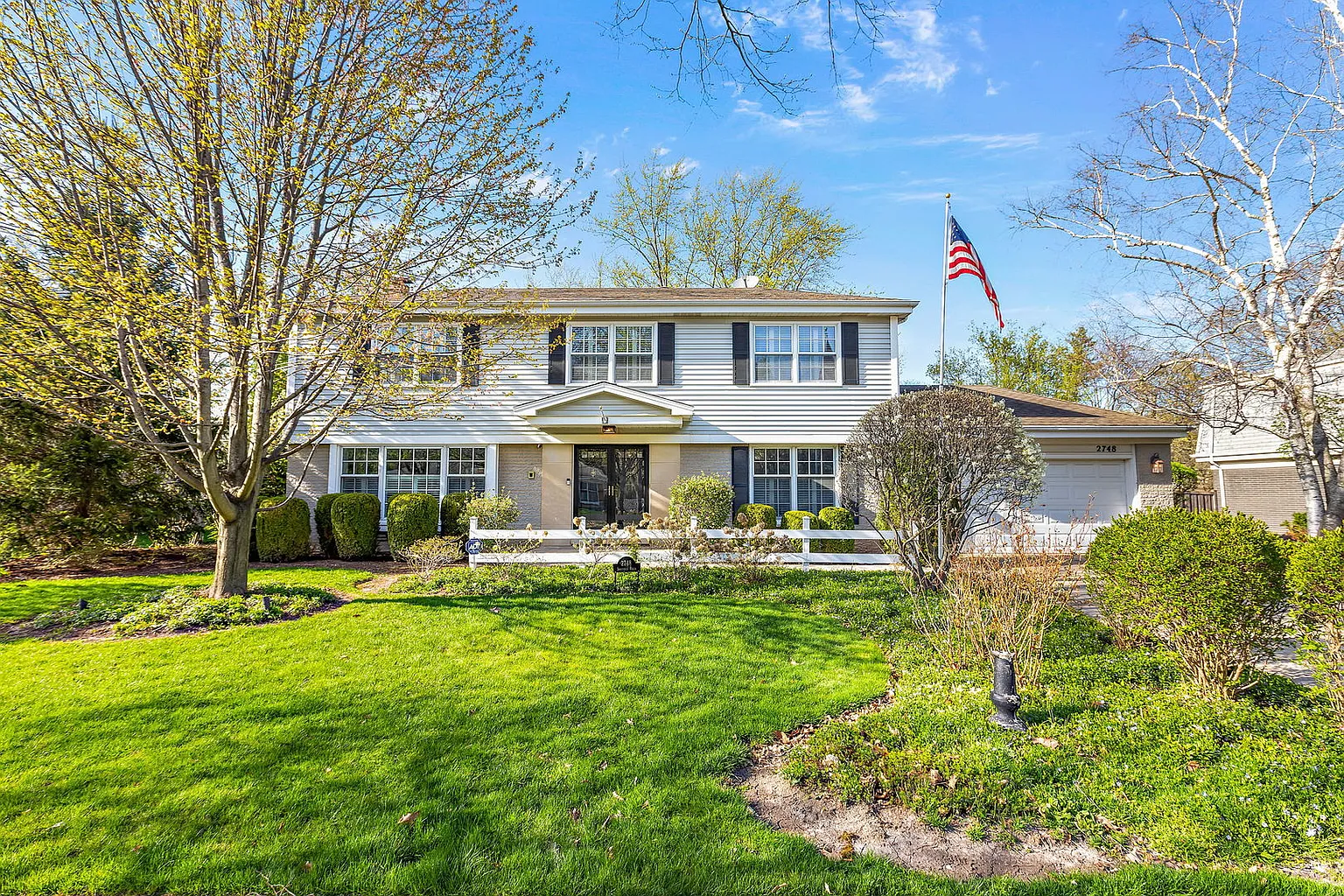 2748 Shannon Rd photo 1
