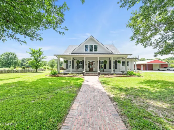 1566 Savoie Rd, Sunset, LA 70584