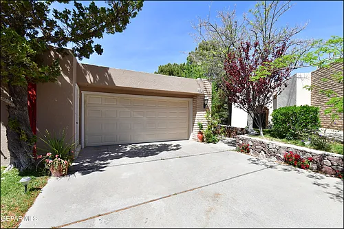 5852 Mira Serena Dr Photo 1