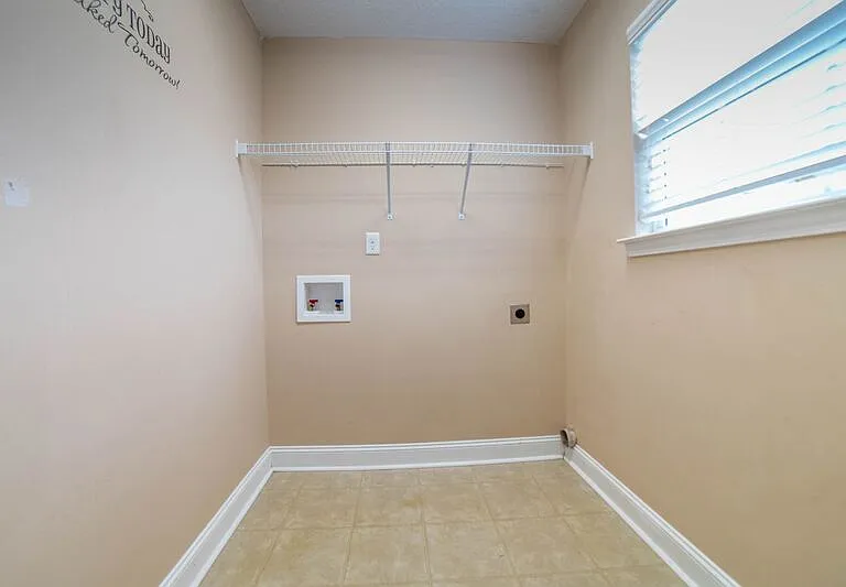 211 Augusta Way — Photo 43
