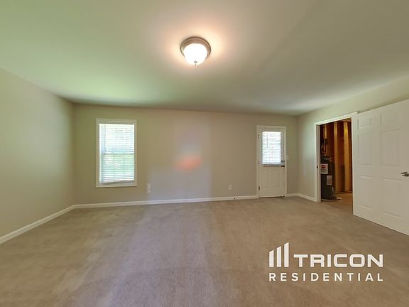 4th image of 265 Thornberry Cir