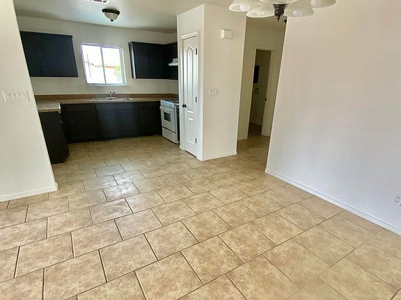 4th image of 9228 San Lorenzo Ave Unit B