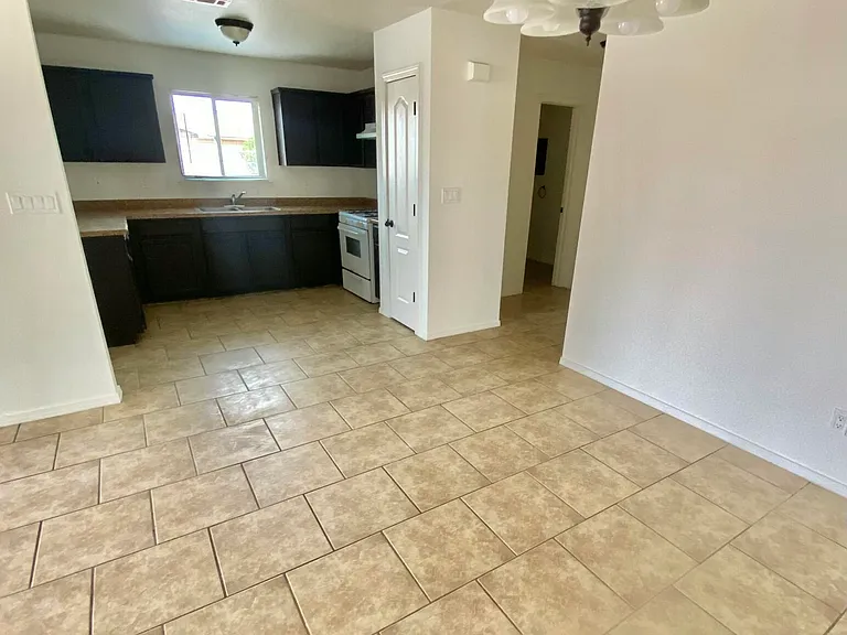 9228 San Lorenzo Ave #B — Photo 4