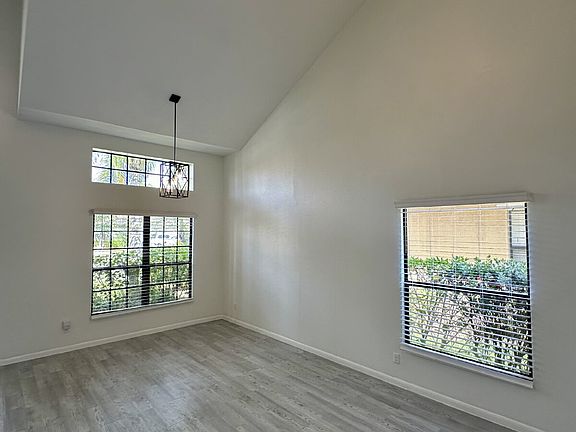 5th image of 430 Breckenridge Cir SE
