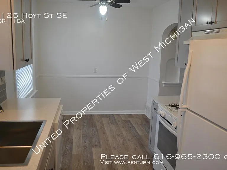 1125 Hoyt St SE — Photo 8