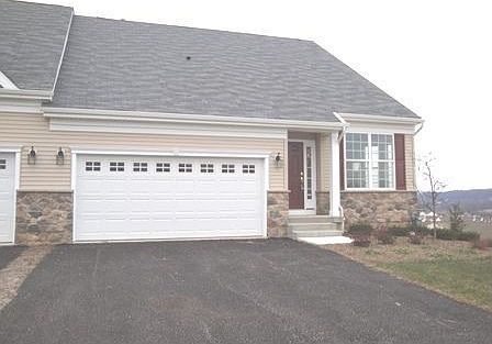 2nd image of 16 Phineas Ln