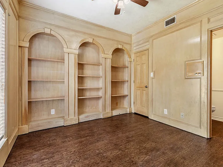 4400 Carter Creek Pkwy #306 — Photo 11