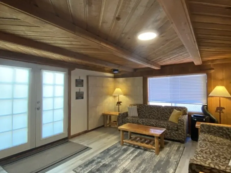 1429 Kettle Park Rd — Photo 5