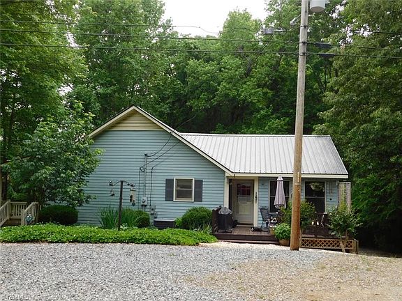 2nd image of 313 Underwood Dr