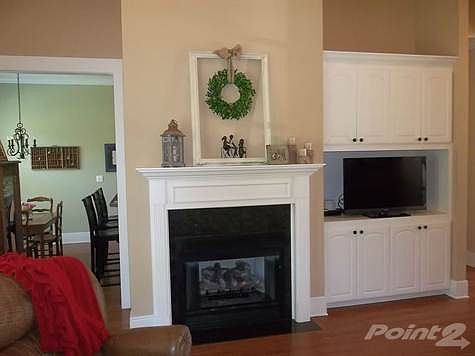 Living Room (2)