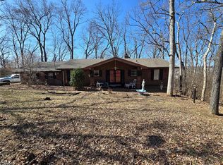 4 Park Lawn Dr, Fenton, MO 63026