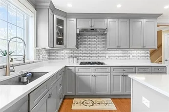 4 bed, 4.5 bath, 3528 sqft, $6,600 — Photo 2