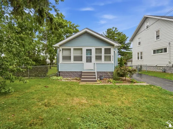 624 Palmwood Ave, Monroe, MI 48161
