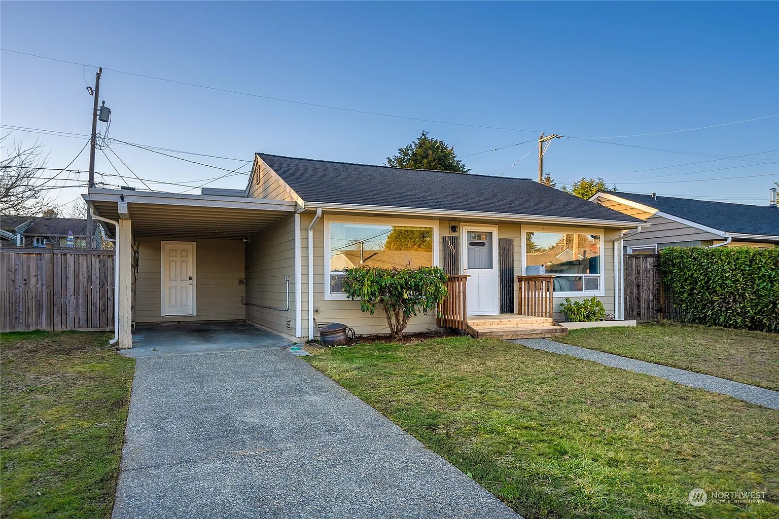 9309 32nd Avenue SW photo 1