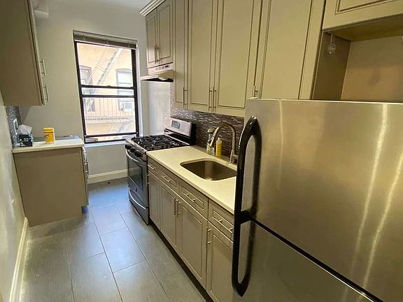 2nd image of 28-32 35th St #5F